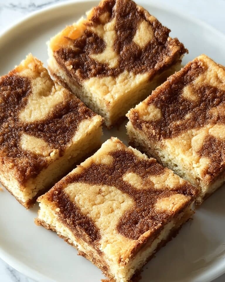 Viral Cinnamon Roll Shortbread Bars Recipe